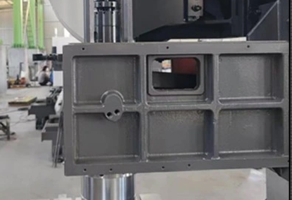 Сверлильно-фрезерный станок с ЧПУ VMC1160 Сверлильно-фрезерный станок с ЧПУ VMC1160